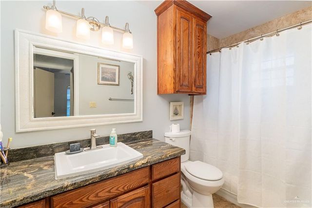 215 W 17th Street, San Juan, TX 78589