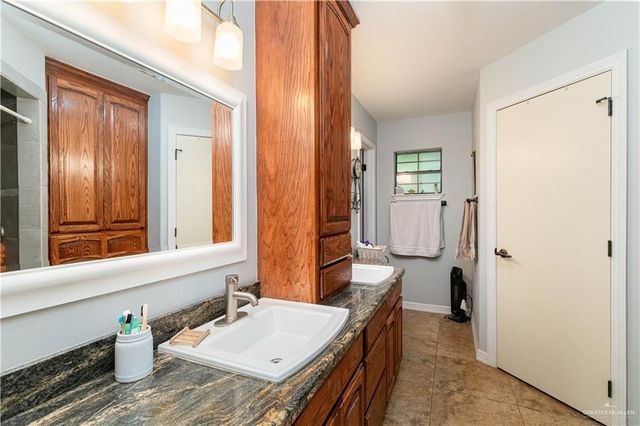 215 W 17th Street, San Juan, TX 78589