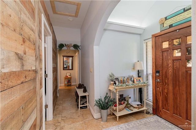 215 W 17th Street, San Juan, TX 78589