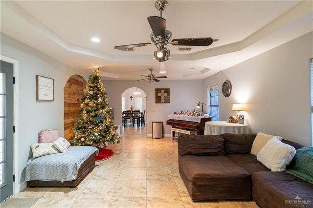 215 W 17th Street, San Juan, TX 78589