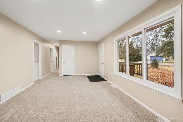 3920 S Hartford Drive, Saginaw, MI 48603