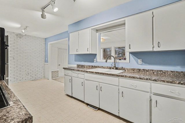 3920 S Hartford Drive, Saginaw, MI 48603