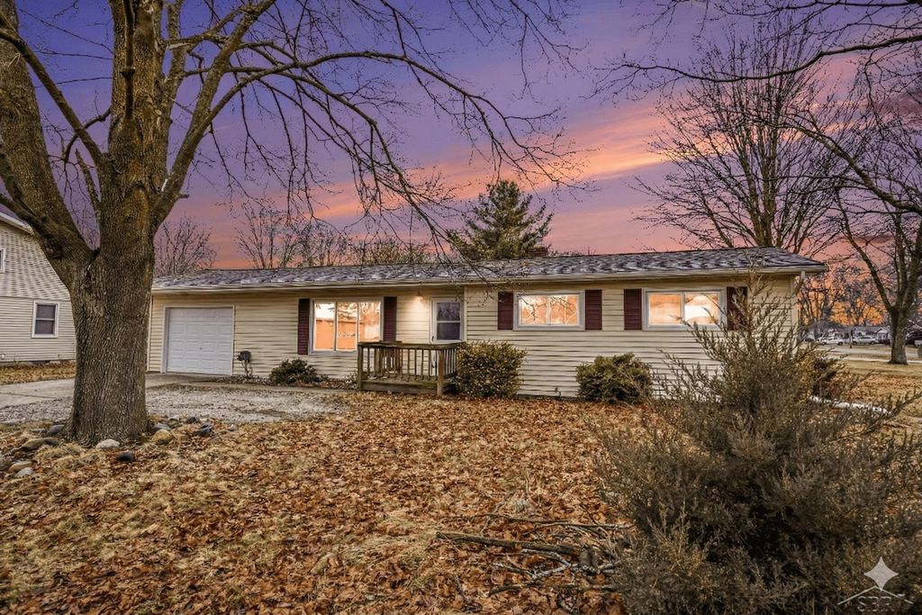 3920 S Hartford Drive, Saginaw, MI 48603