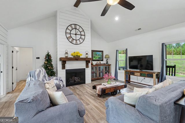 1424 Ridge Pointe Way, Blairsville, GA 30512