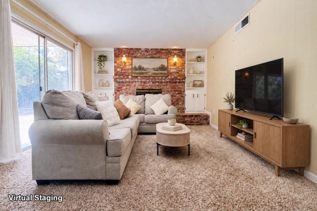 719 E Minarets Avenue, Fresno, CA 93720