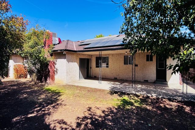 719 E Minarets Avenue, Fresno, CA 93720