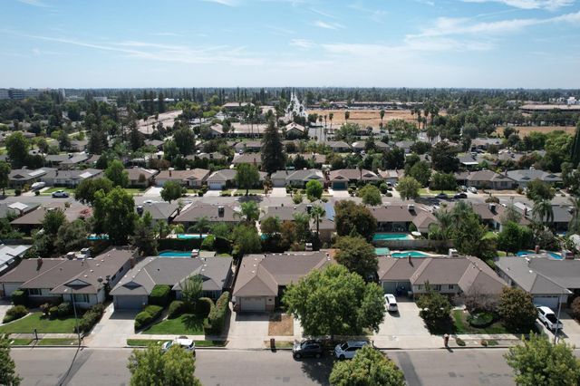719 E Minarets Avenue, Fresno, CA 93720