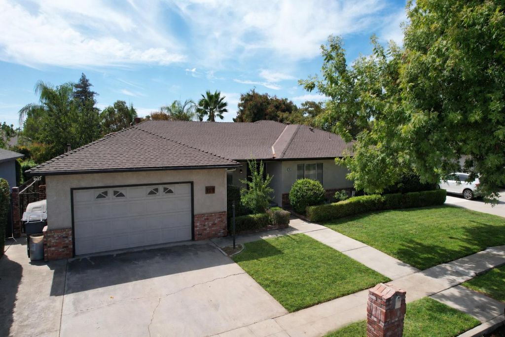 719 E Minarets Avenue, Fresno, CA 93720