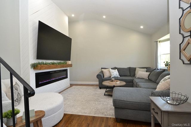 3117 Newport Avenue, Medford, NY 11763