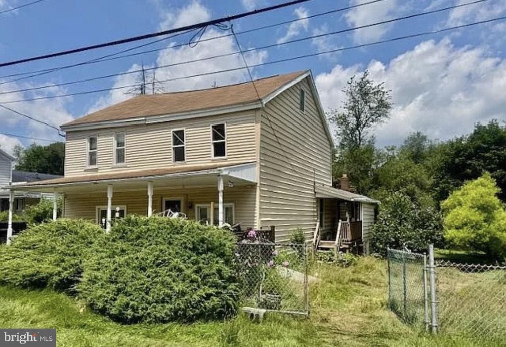 225-227 FURNACE ST, Shenandoah, PA 17976