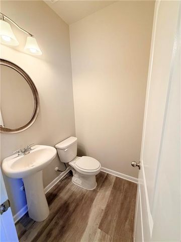 3946 Kingfisher Drive, Atlanta, GA 30349