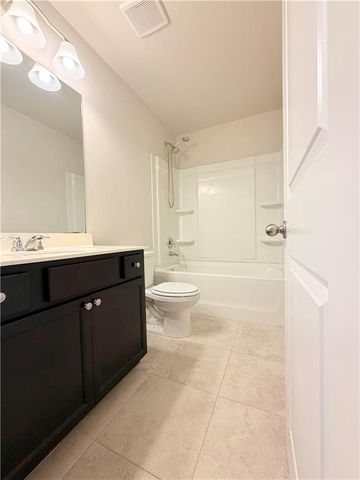 3946 Kingfisher Drive, Atlanta, GA 30349