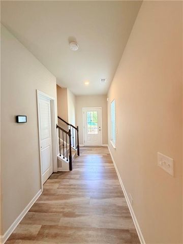 3946 Kingfisher Drive, Atlanta, GA 30349