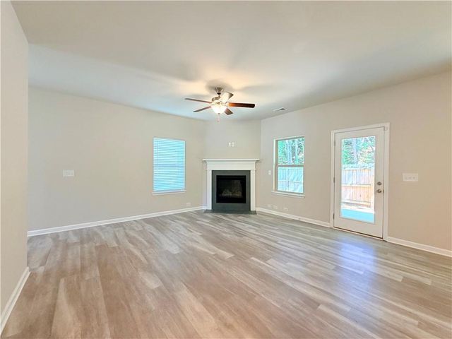 3946 Kingfisher Drive, Atlanta, GA 30349