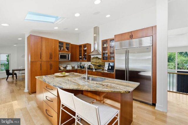 11610 KAREN DR, Potomac, MD 20854