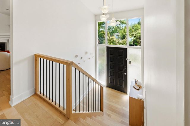 11610 KAREN DR, Potomac, MD 20854