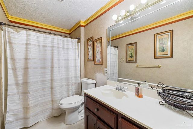 2306 Flores Drive, Mission, TX 78574