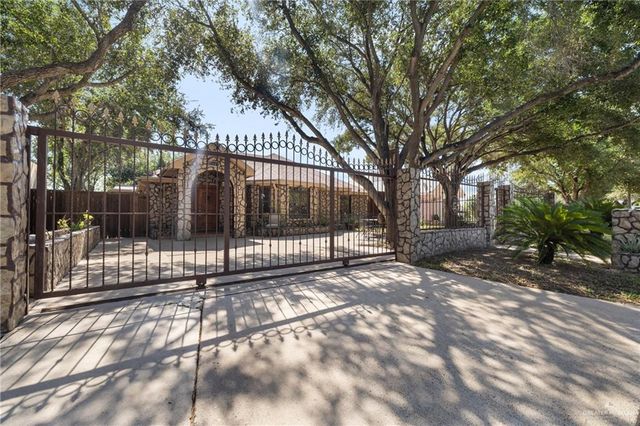 2306 Flores Drive, Mission, TX 78574