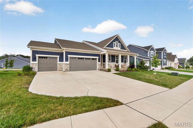 220 Knob Creek Court, Lake St Louis, MO 63367