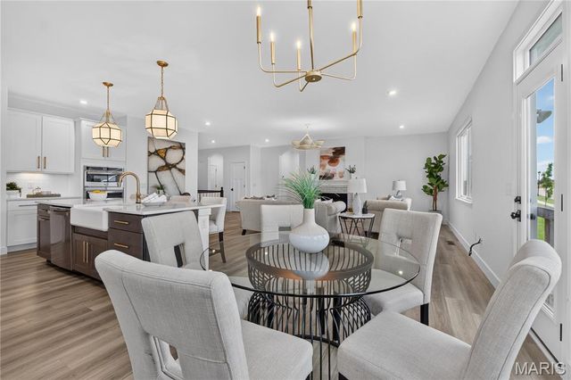 220 Knob Creek Court, Lake St Louis, MO 63367