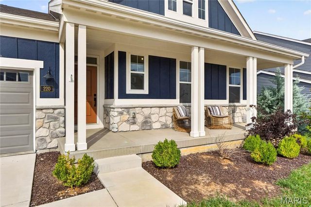 220 Knob Creek Court, Lake St Louis, MO 63367