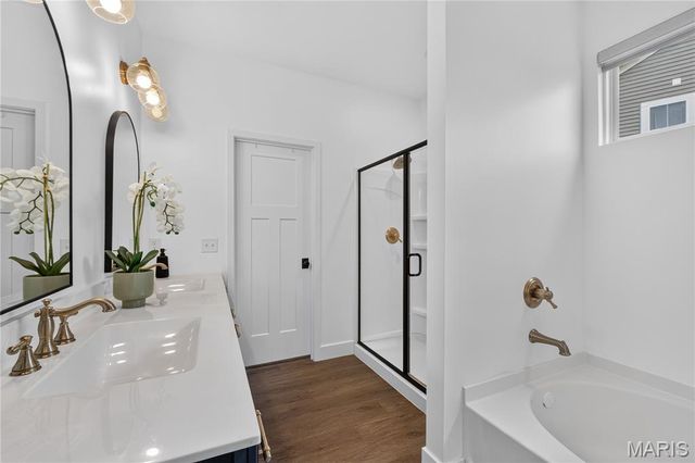 220 Knob Creek Court, Lake St Louis, MO 63367