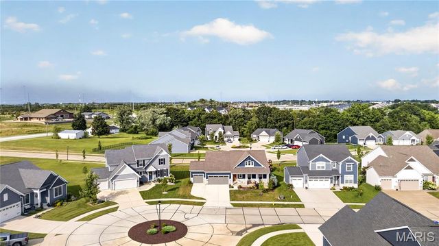 220 Knob Creek Court, Lake St Louis, MO 63367