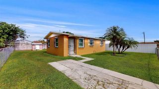 830 NW 3rd St 830, Florida City, FL 33034