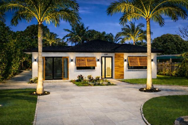 225 Plymouth Road, West Palm Beach, FL 33405