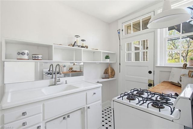1013 N Elm Street A6, Greensboro, NC 27401