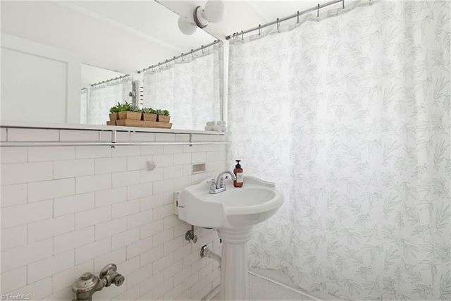 1013 N Elm Street A6, Greensboro, NC 27401