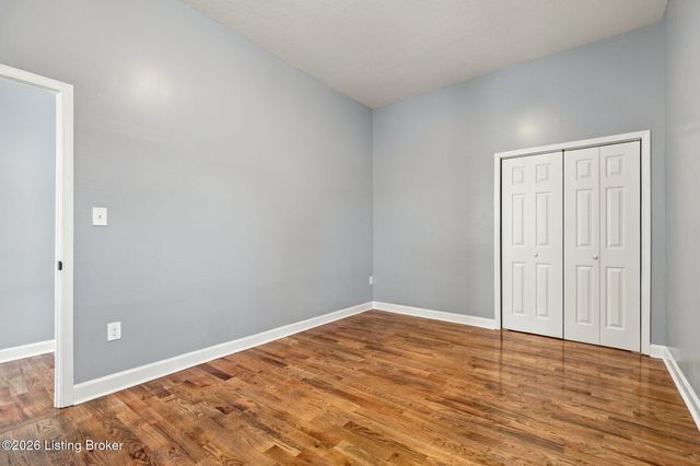 2331 W Market St, Louisville, KY 40212