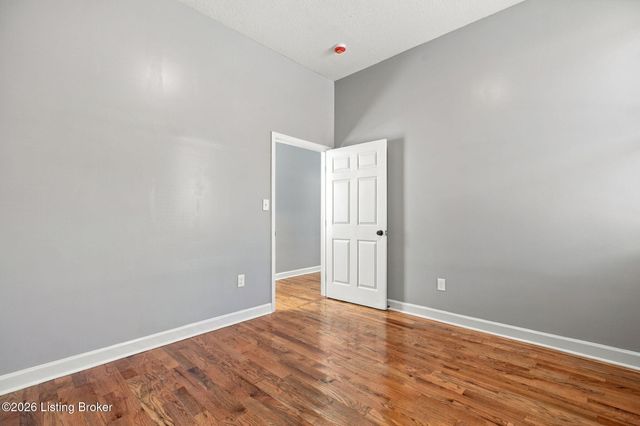 2331 W Market St, Louisville, KY 40212