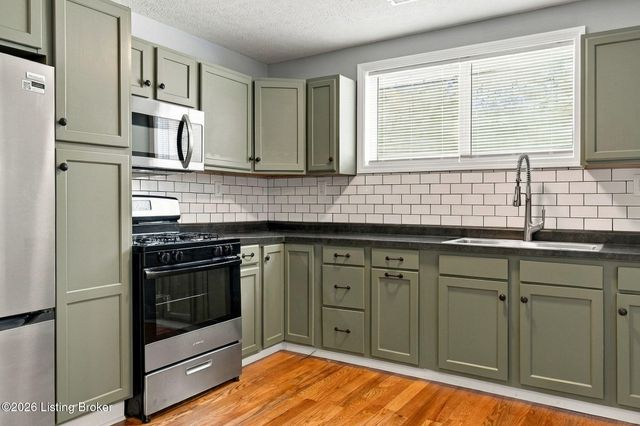 2331 W Market St, Louisville, KY 40212