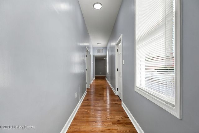 2331 W Market St, Louisville, KY 40212