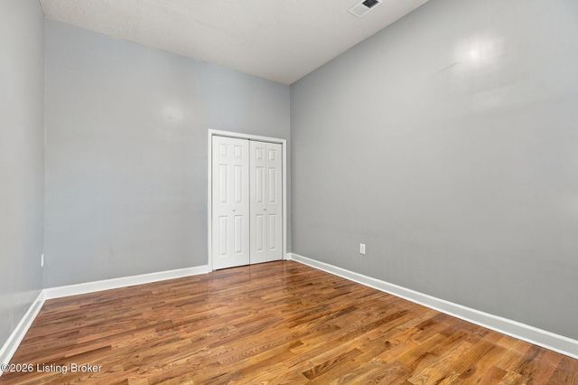 2331 W Market St, Louisville, KY 40212