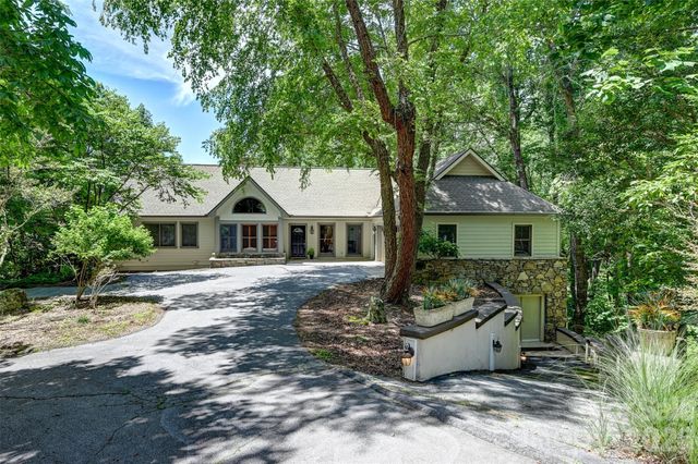 109 Chattooga Run, Hendersonville, NC 28739