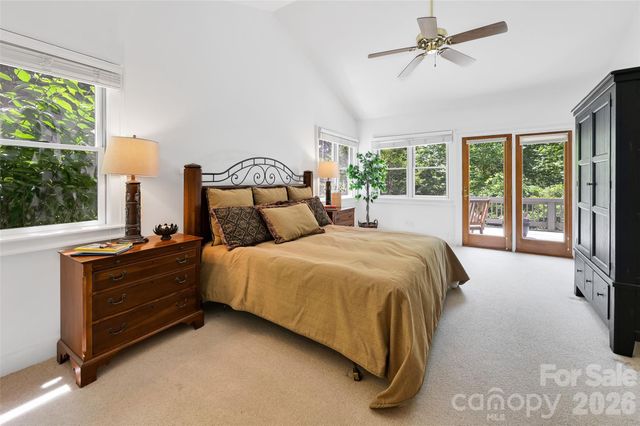 109 Chattooga Run, Hendersonville, NC 28739