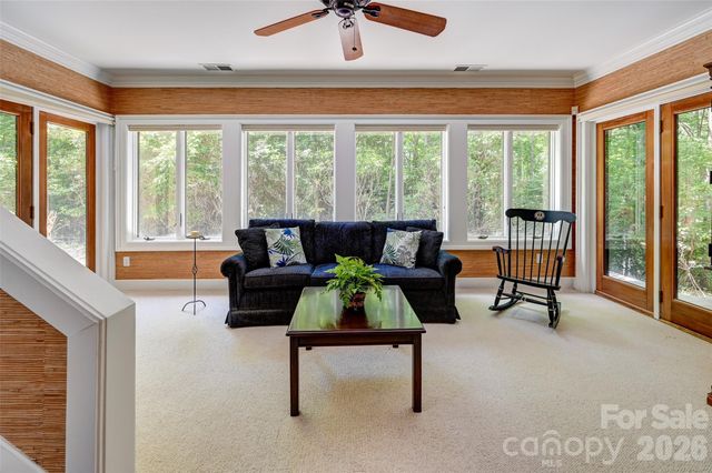 109 Chattooga Run, Hendersonville, NC 28739