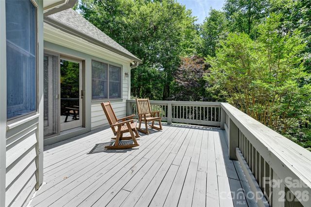 109 Chattooga Run, Hendersonville, NC 28739