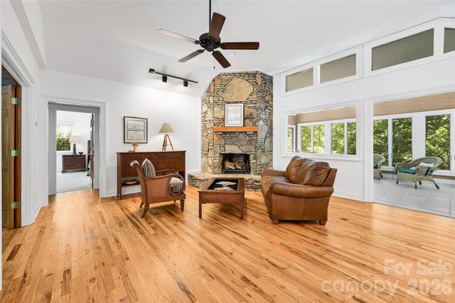 109 Chattooga Run, Hendersonville, NC 28739