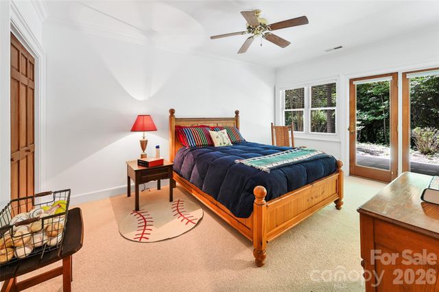 109 Chattooga Run, Hendersonville, NC 28739