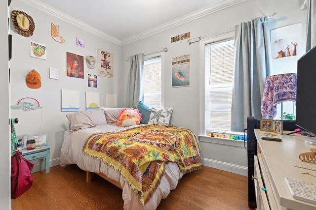 43 Derby St A, Somerville, MA 02145