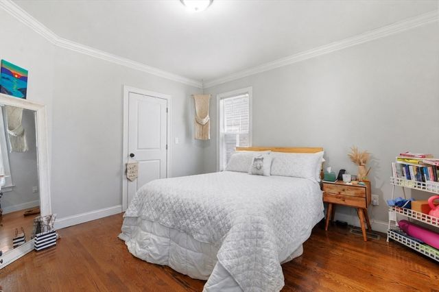 43 Derby St A, Somerville, MA 02145