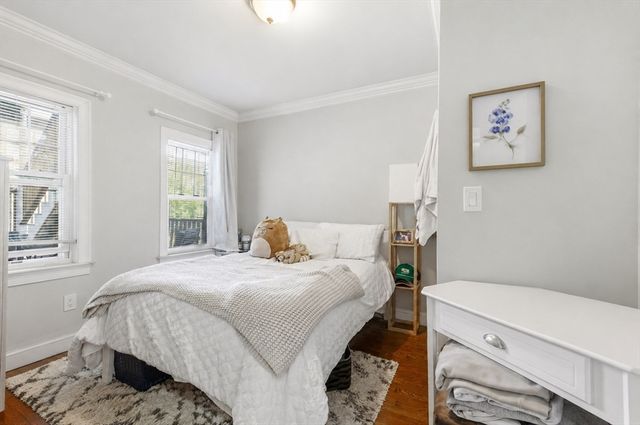 43 Derby St A, Somerville, MA 02145