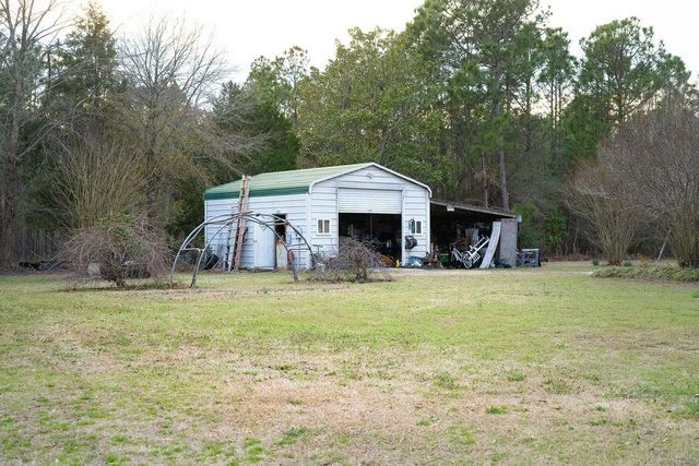 2064 Martin St., Loris, SC 29569