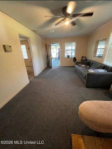 916 E Birch Drive, Gulfport, MS 39503