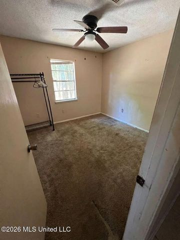 916 E Birch Drive, Gulfport, MS 39503
