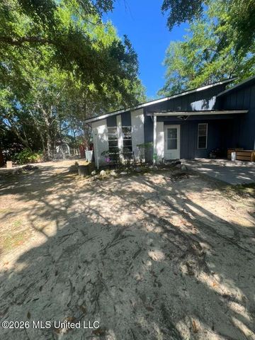 916 E Birch Drive, Gulfport, MS 39503