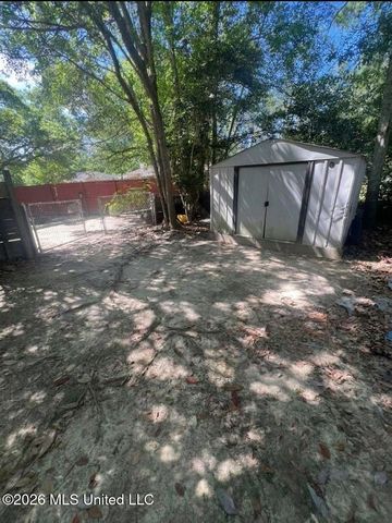 916 E Birch Drive, Gulfport, MS 39503